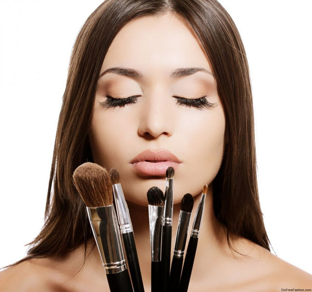 CLEANING YOUR MAKEUP BRUSHES